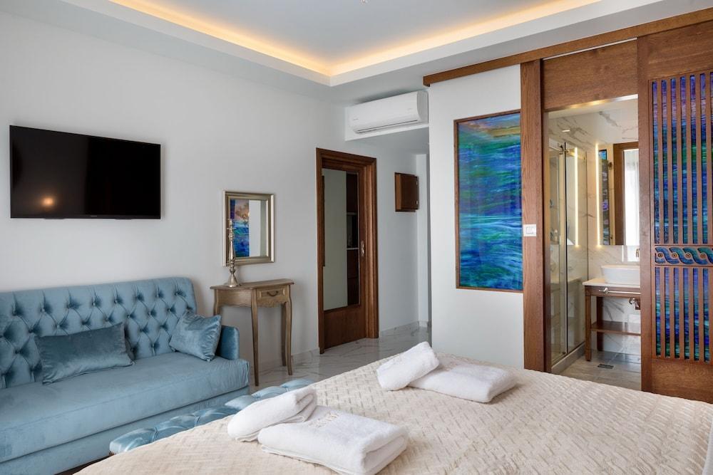 Vener Luxury Suites Chania  Bagian luar foto