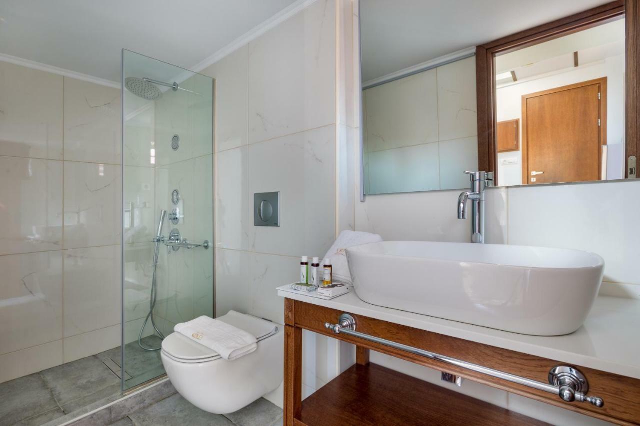 Vener Luxury Suites Chania  Bagian luar foto